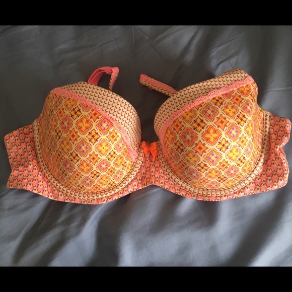 Victoria's Secret Other - Limited Edition Victoria Secret Bra